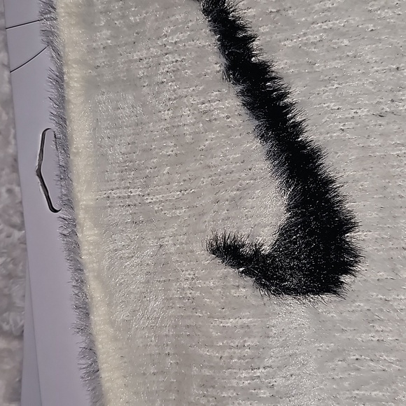 Nike Unisex Plush Infinity Scarf - Picture 3 of 4